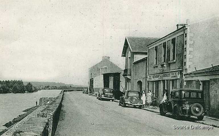 44 Saint Julien de Concelles La Chebuette Le restaurant Clemence.jpg